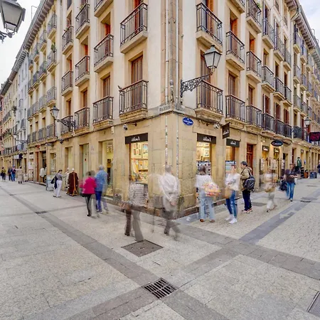 Historic Building, Centrally Located, Close To Eve Σαν Σεμπαστιάν